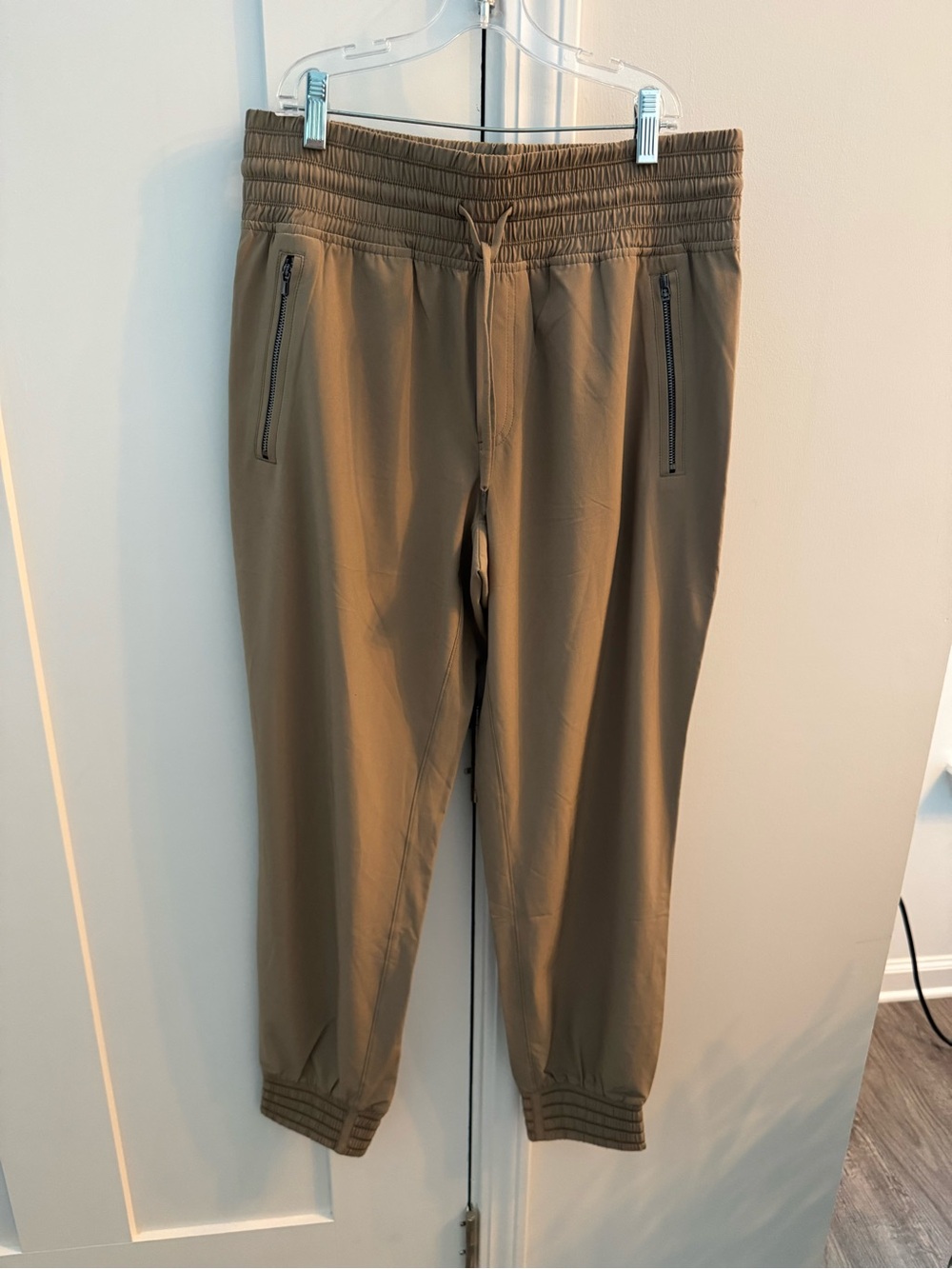 Athleta Camden Jogger Pants with Zipper Pockets